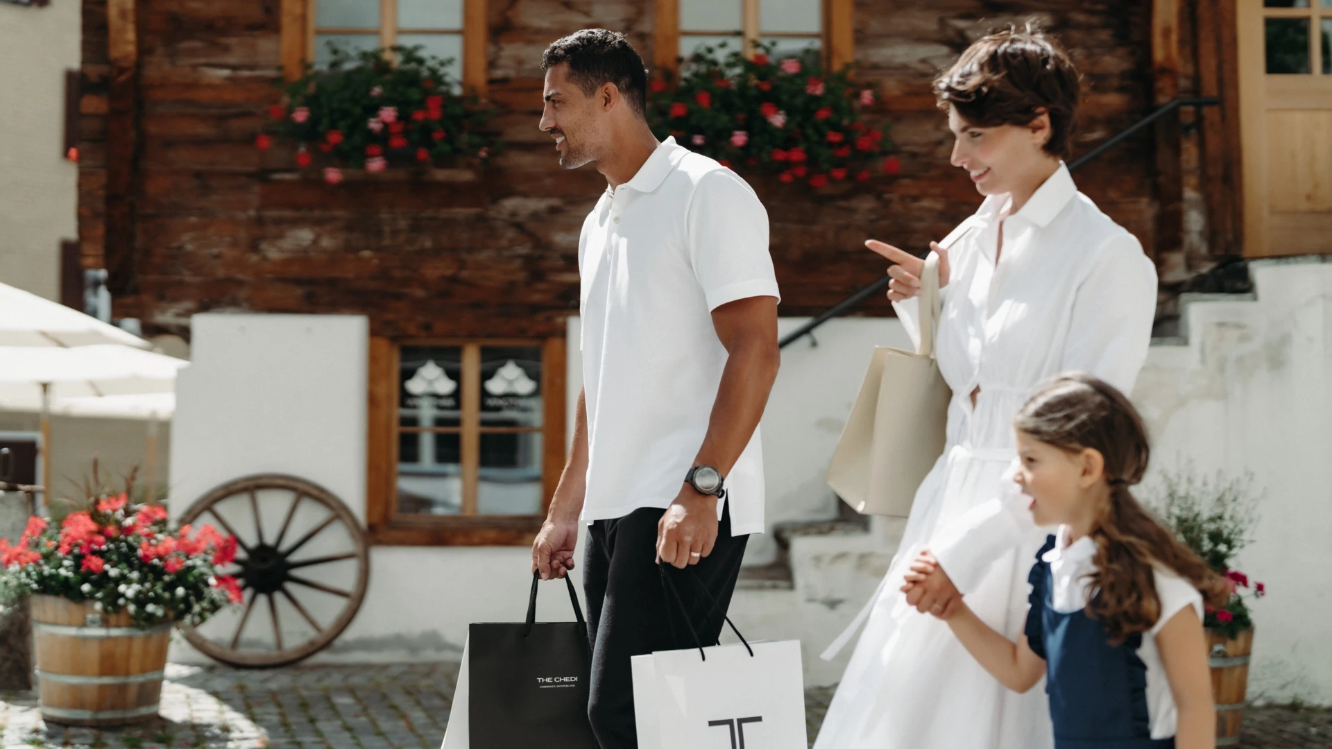 Fashion & Lifestyle Fashion & Lifestyle